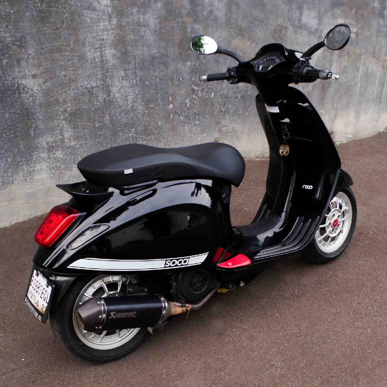 Decal D-AR Black